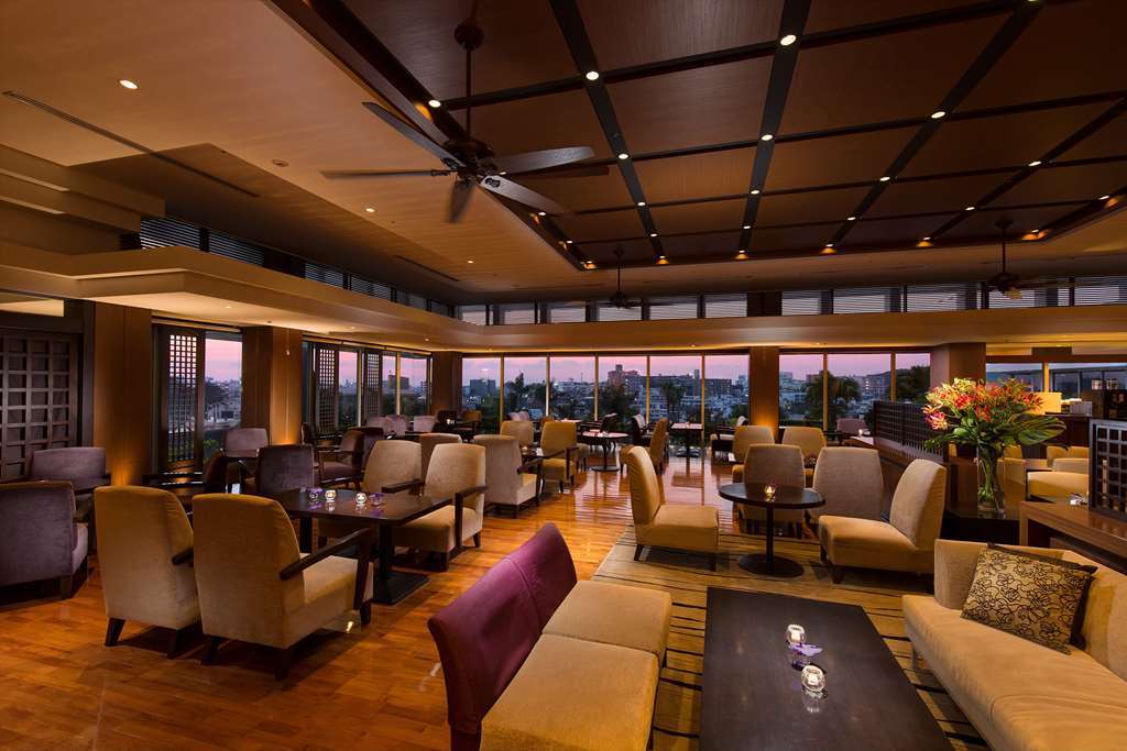 โรงแรมดับเบิลทรี บาย ฮิลตัน นะฮะ 4*
